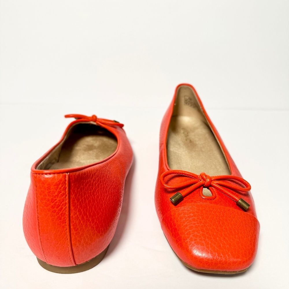 Vionic Orange Leather Ballet Flats with Bow